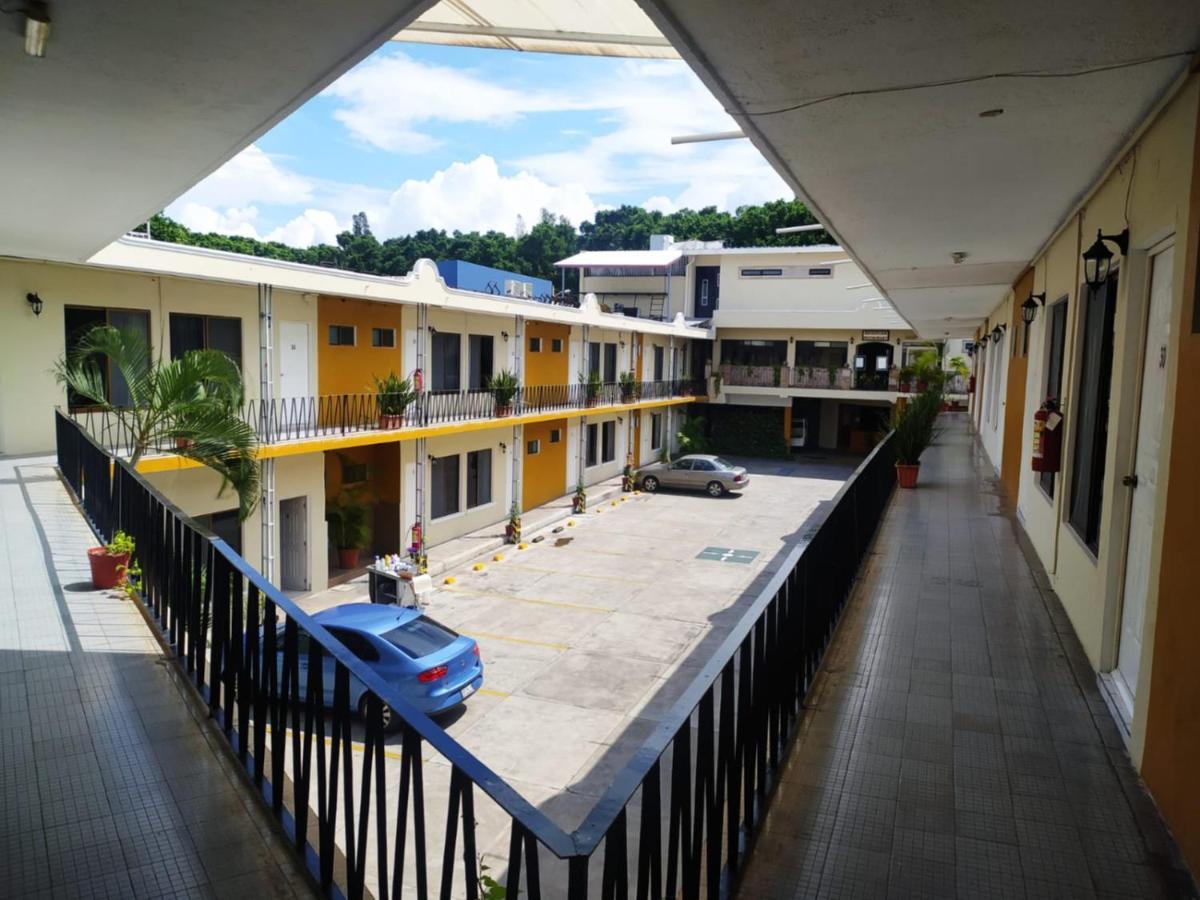 Hotel Villa Las Rosas Tepic Exterior foto
